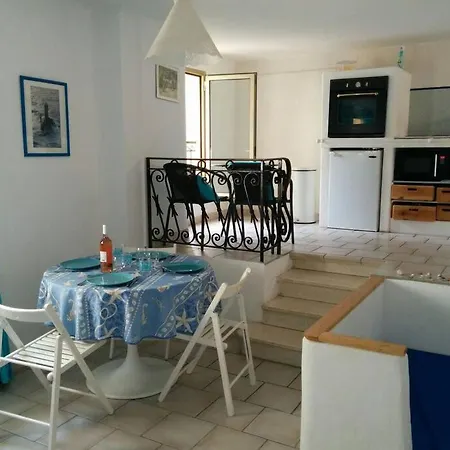 Holiday home Coup De Coeur De La Cite Medievale Hyeres